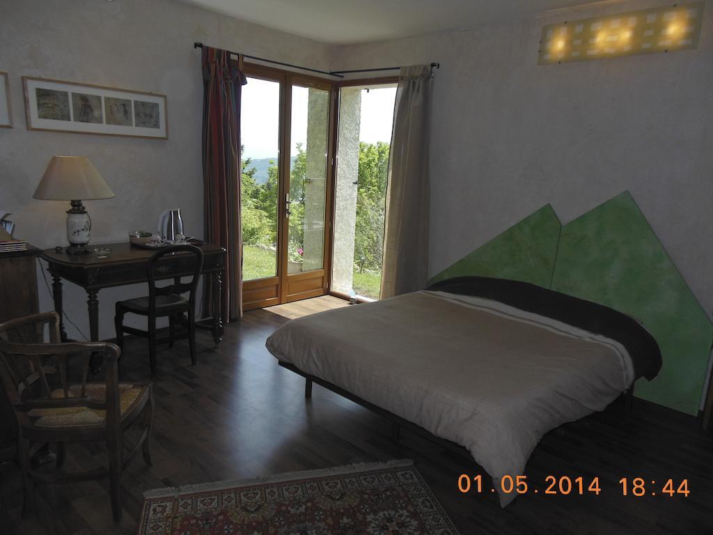 Chambre D'Hotes La Bichette Chassagny Zimmer foto